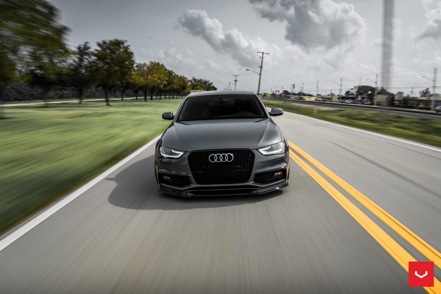  Audi S4 Sedan on Vossen Wheels (HF-2) 2018 года  (фото 18 из 22)